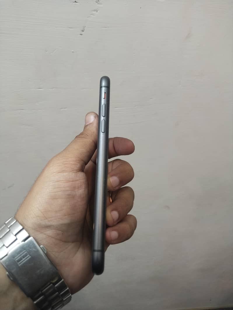 Apple iPhone 11 0