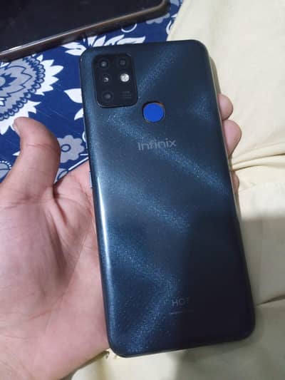 Infinix Hot 10 hai 4 64 gb hai