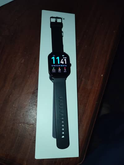 Infinix smartwatch XWatch3 Plus AMOLED Display
