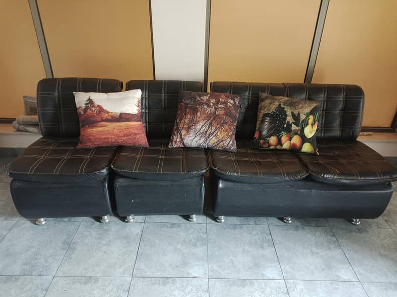 6 seated sofas 0