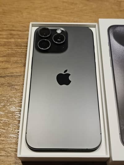 IPHONE 15 PRO MAX IN MINT CONDITION