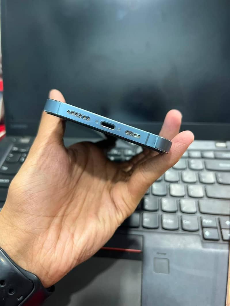 Apple iPhone 13 Pro Max 5