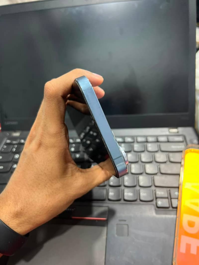 Apple iPhone 13 Pro Max 8