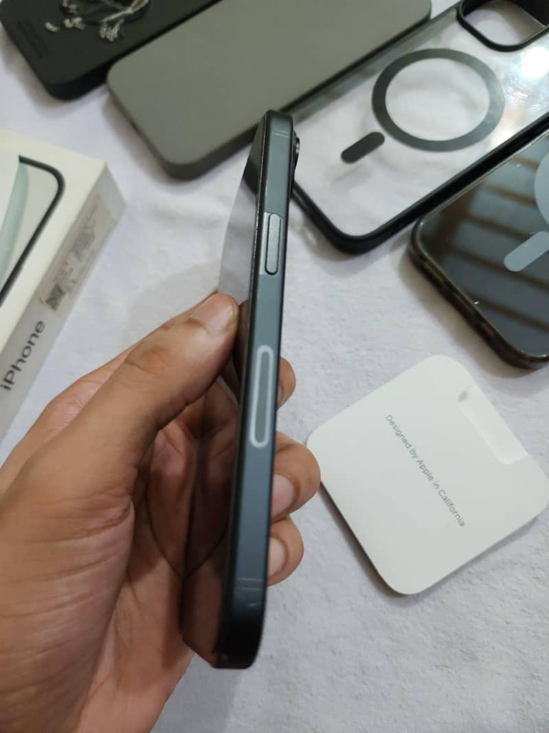 Apple iPhone 15 6