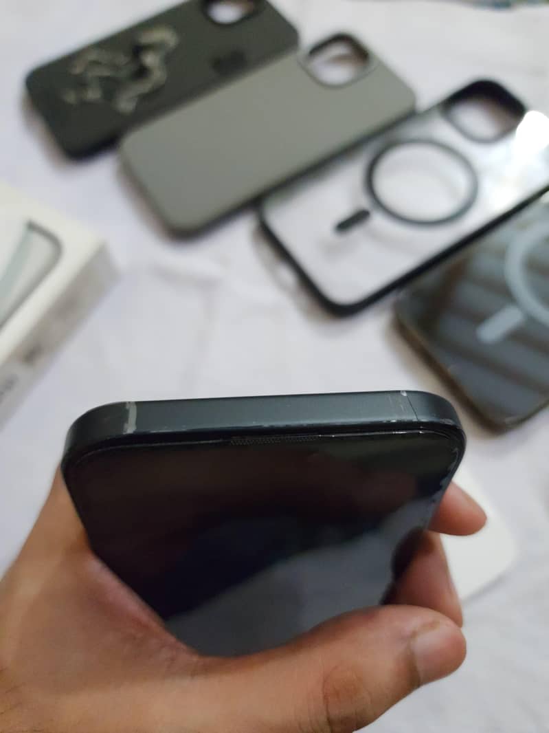Apple iPhone 15 8