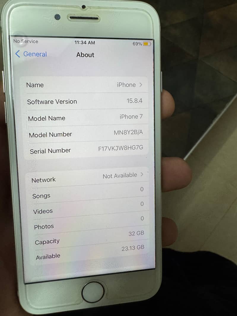 Apple iPhone 7 3