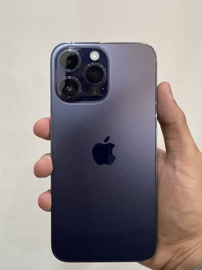 Apple iPhone 14 Pro Max 0