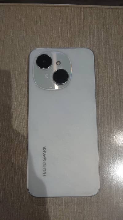 Tecno Spark Go 1
