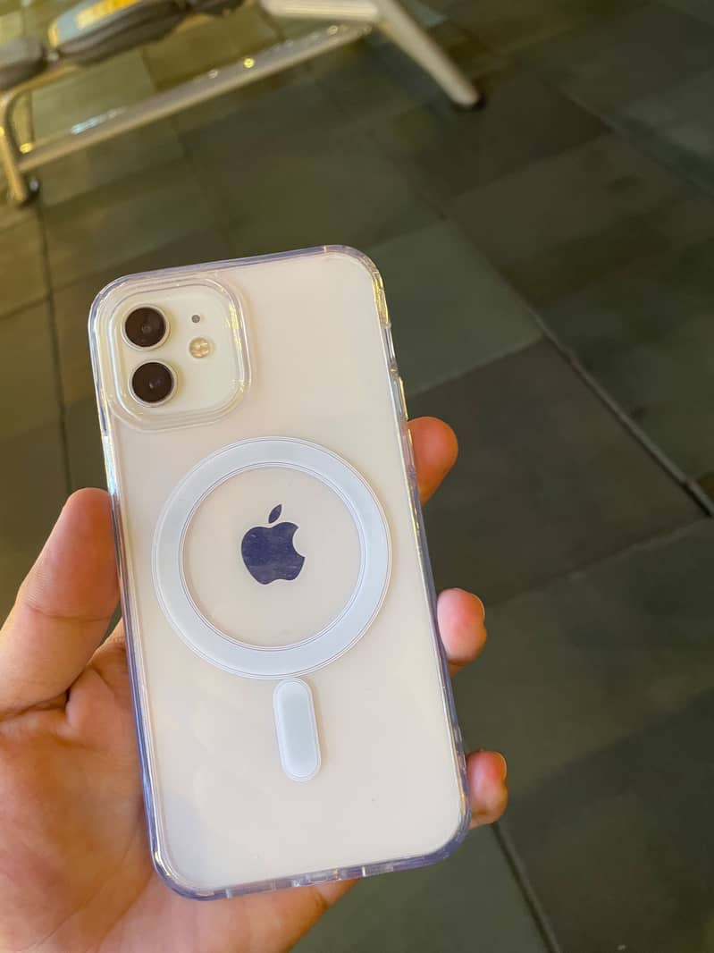 Apple iPhone 12 0
