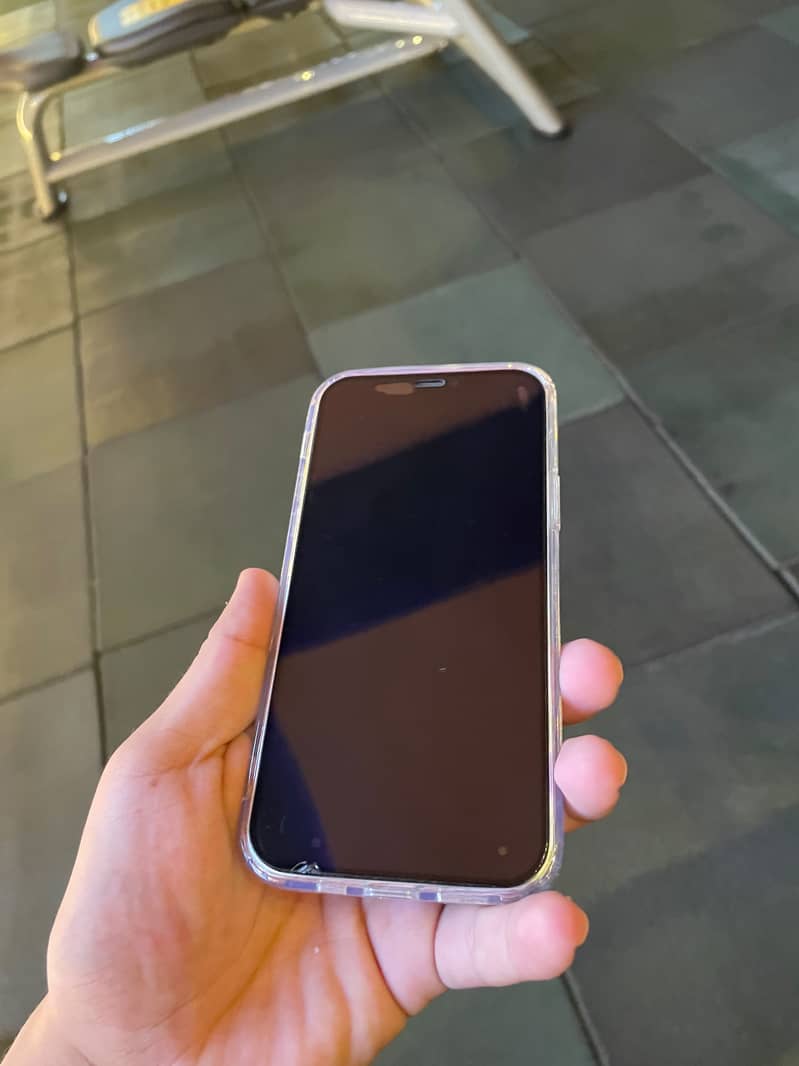 Apple iPhone 12 3
