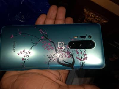 One Plus 8 Pro 10by7 only one hand use