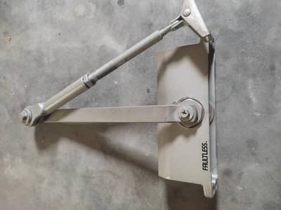 door closer