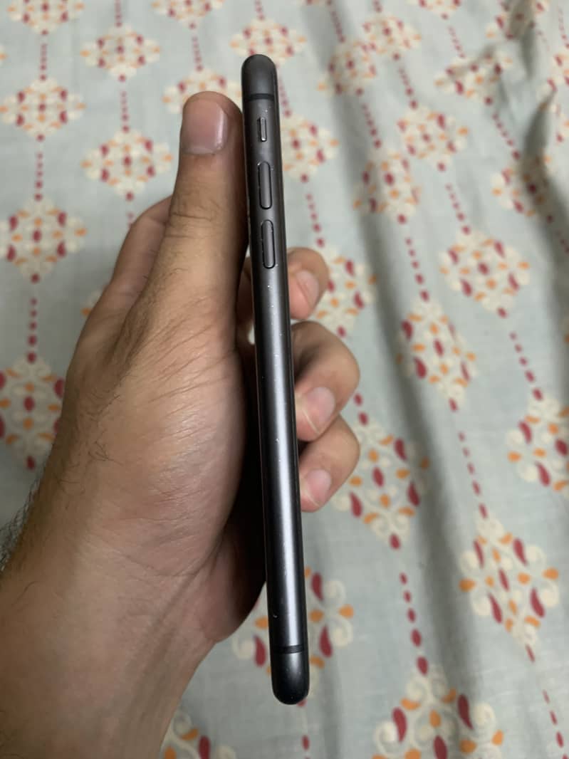 Apple iPhone 11 1