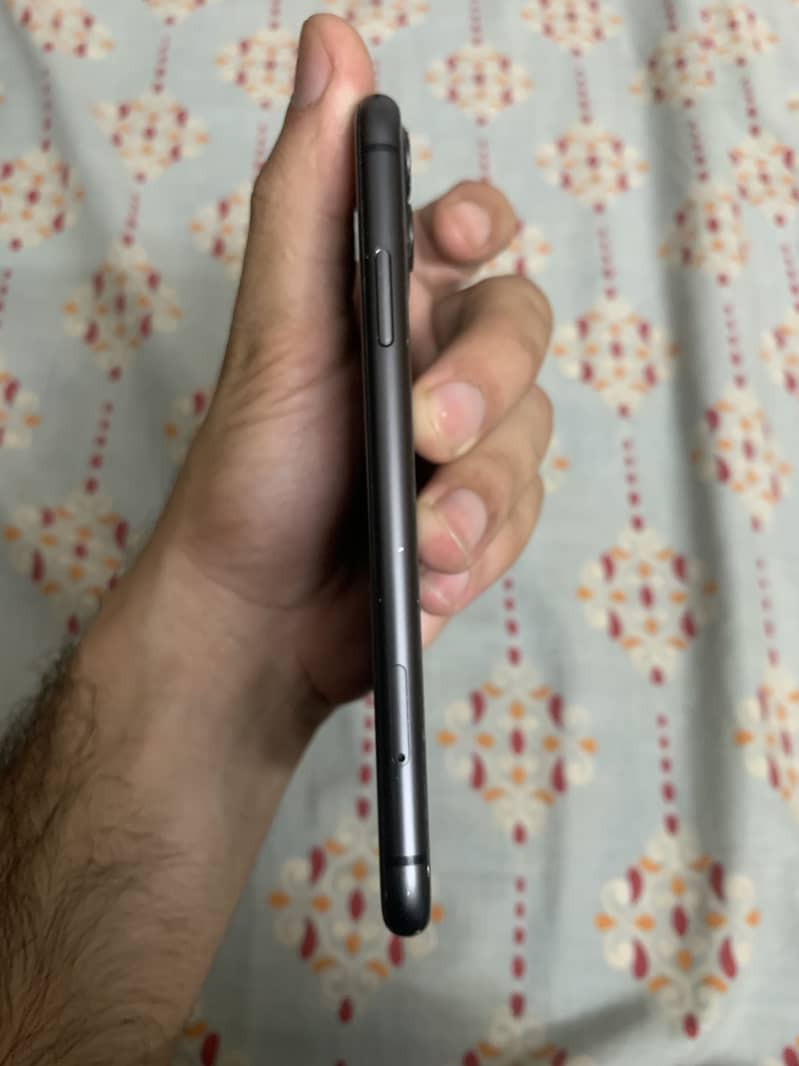 Apple iPhone 11 5