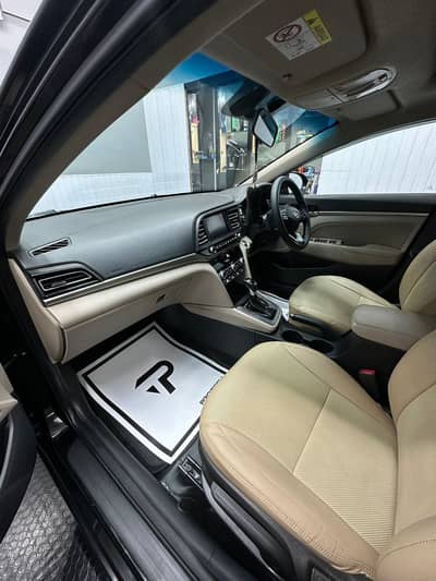 Hyundai Elantra 2021
