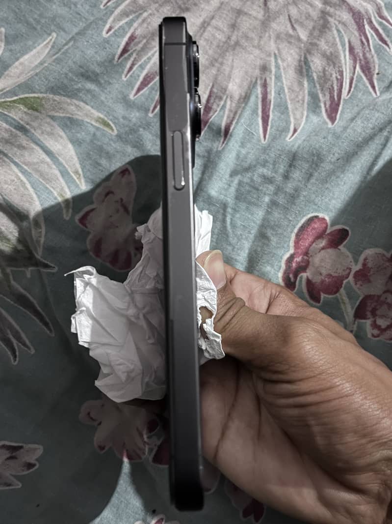 Apple iPhone 13 Pro 4