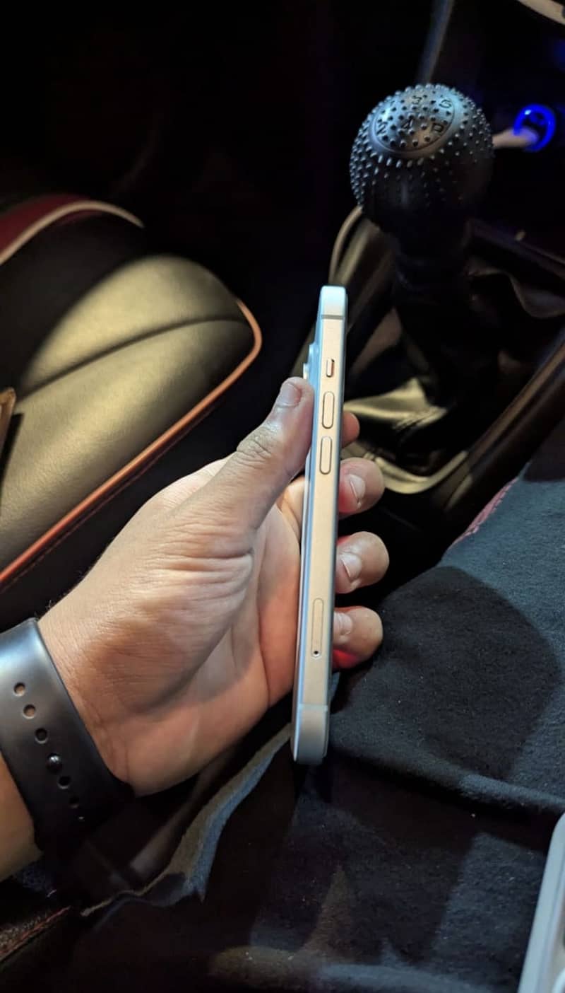Apple iPhone 15 3