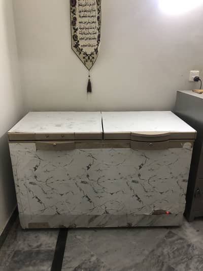 Dawlance refrigerator for sale in 10/10 condition