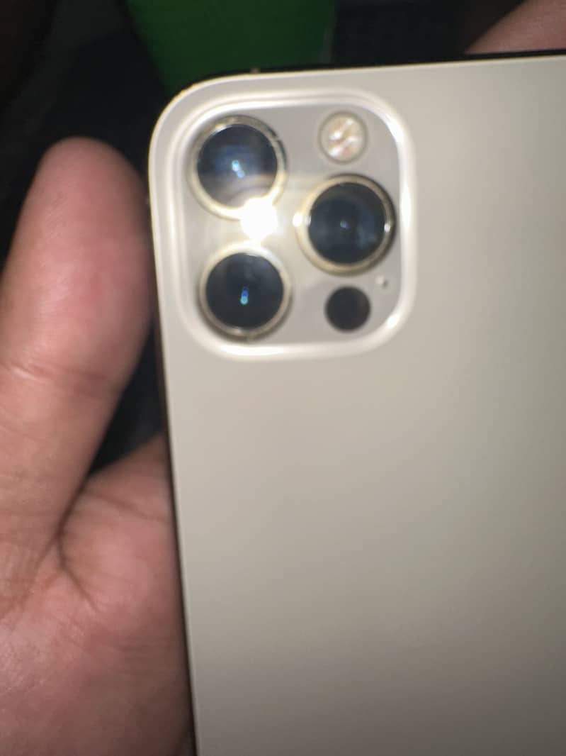 Apple iPhone 12 Pro 1