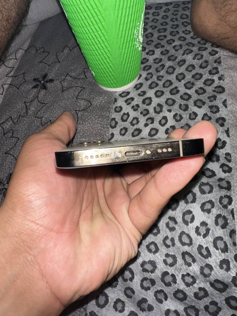 Apple iPhone 12 Pro 6