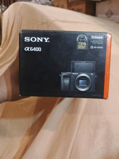 Sony A6400  and kit lens