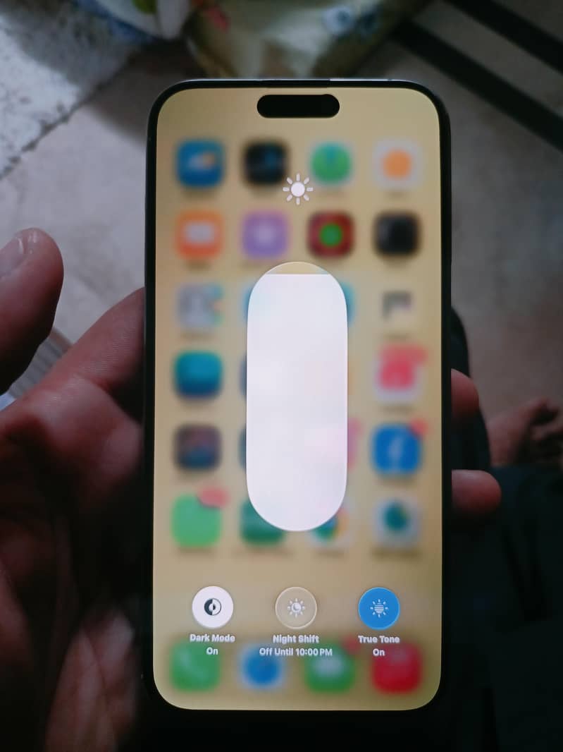 Apple iPhone 15 Pro Max 2