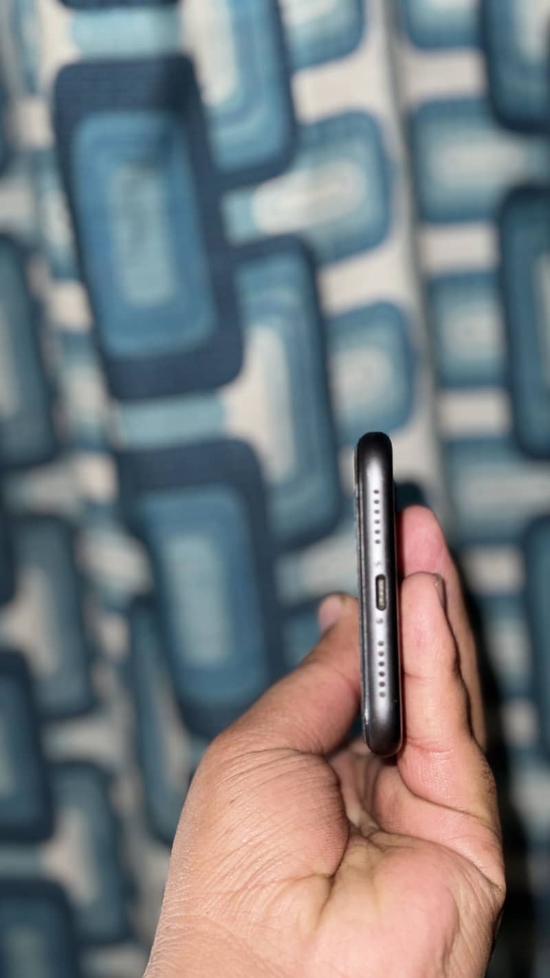 Apple iPhone 11 5