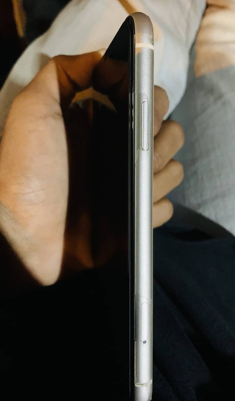 Apple iPhone 11 6
