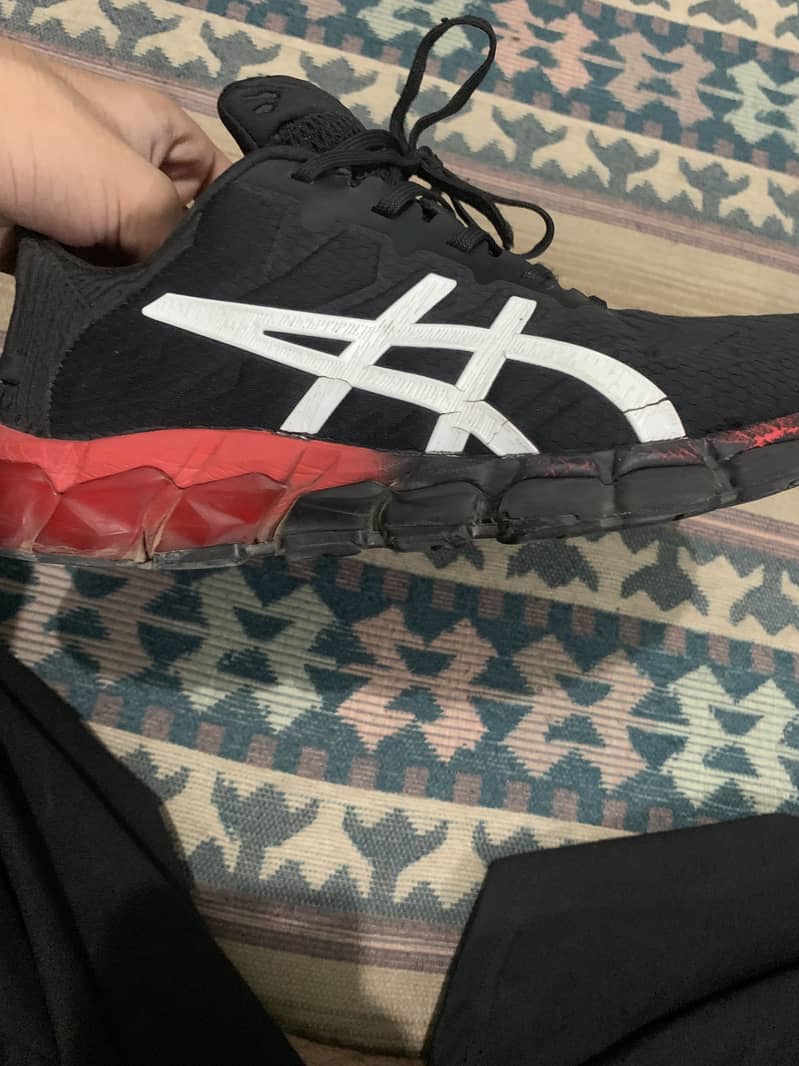 ASICS 3