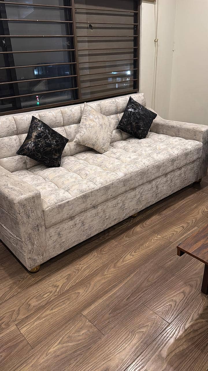 5 Seater Sofa 0