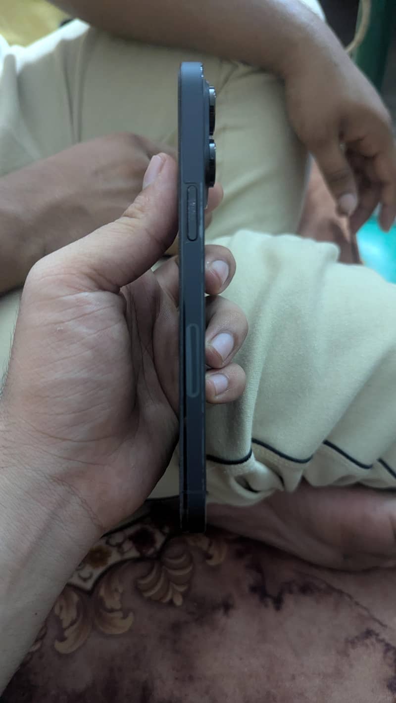 Apple iPhone 14 Pro Max 1