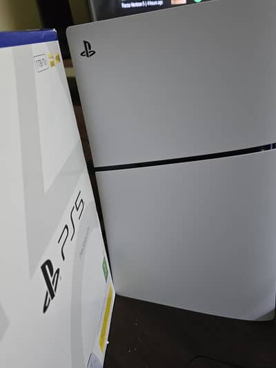Ps5 slim just 1 day use 10/10