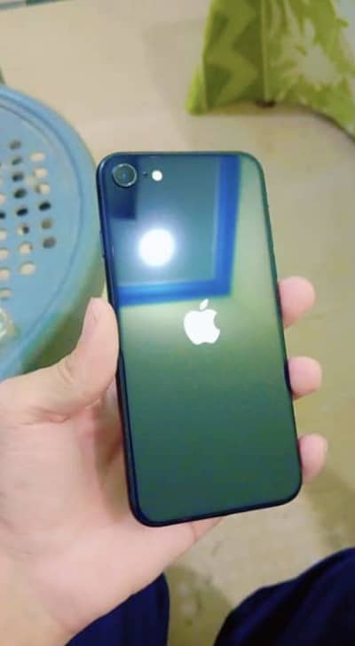 Apple iPhone SE