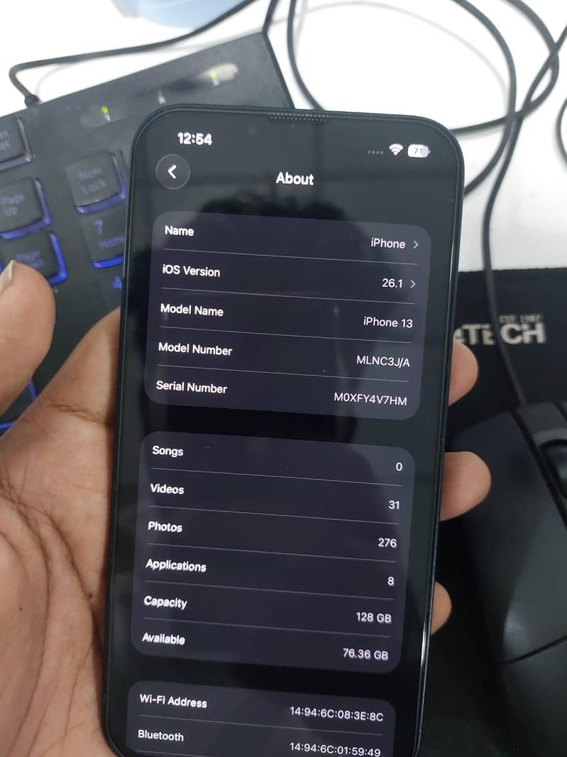 Apple iPhone 13 7