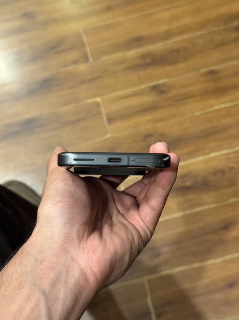 Google Pixel 9 5