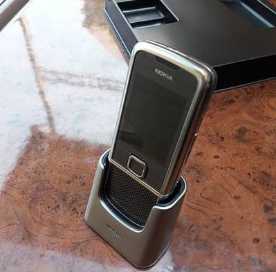Nokia 8800 carbon