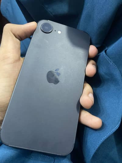 Apple iPhone 16e