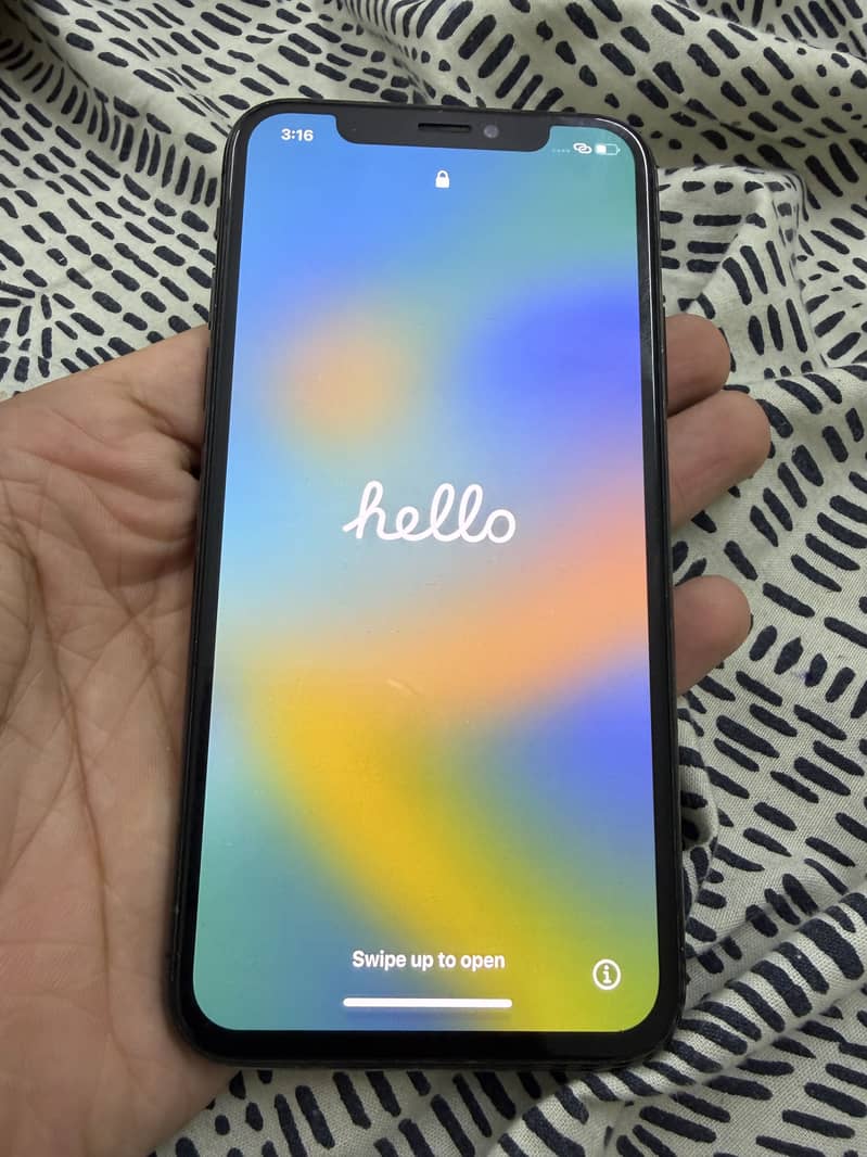 Apple iPhone X 5