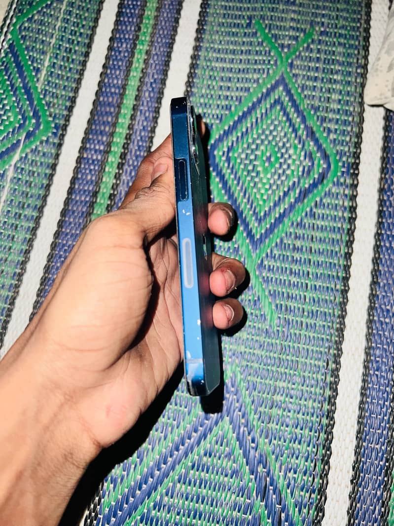 Apple iPhone 12 mini 1