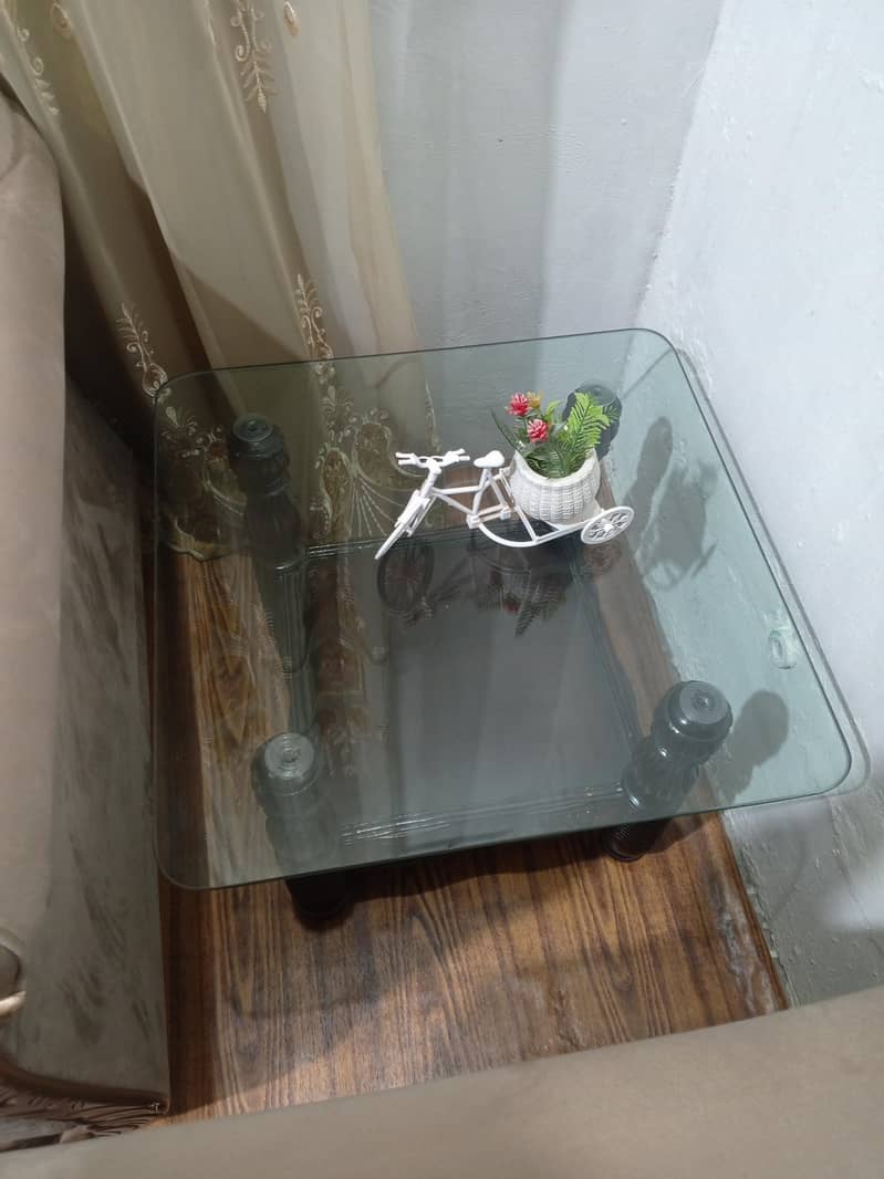 3 pic table set 7