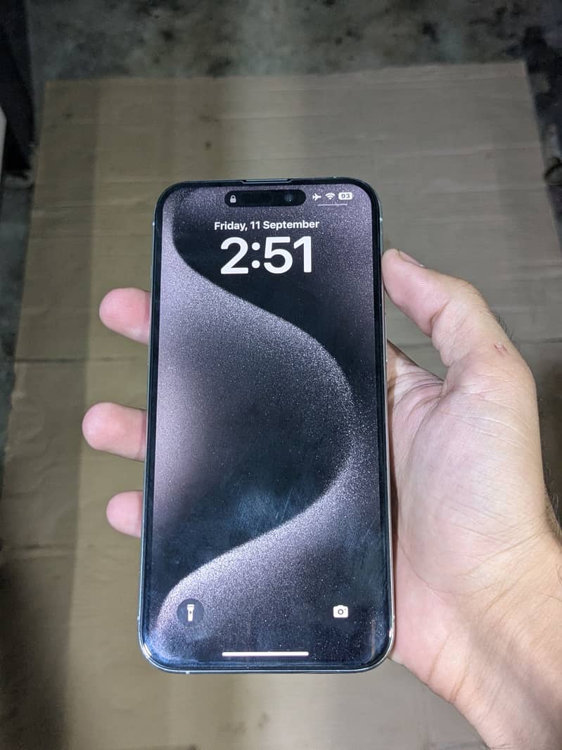 Apple iPhone 15 pro max 2