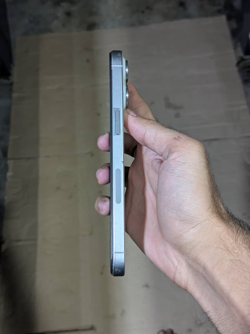 Apple iPhone 15 pro max 7