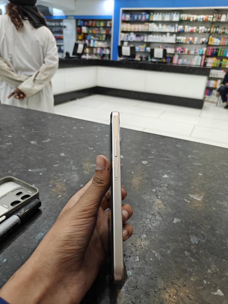 OPPO A6 2