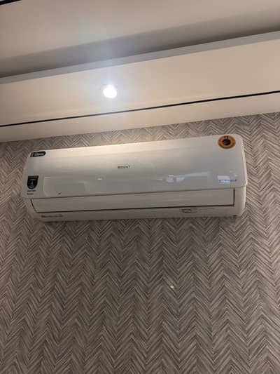 A/c sale krna hi invater ac hi 3 month used hi