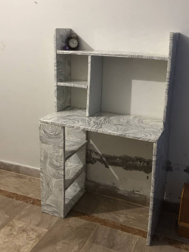 Study table / modern style study table for sell 0