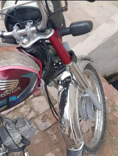 23/24 honda CD 70  lush condition