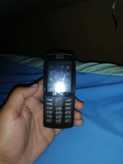 Nokia 210
