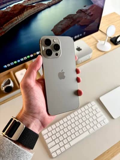 Apple iPhone 16 Pro Max  mdm