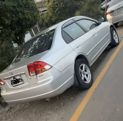 Honda Civic Oriel 2004