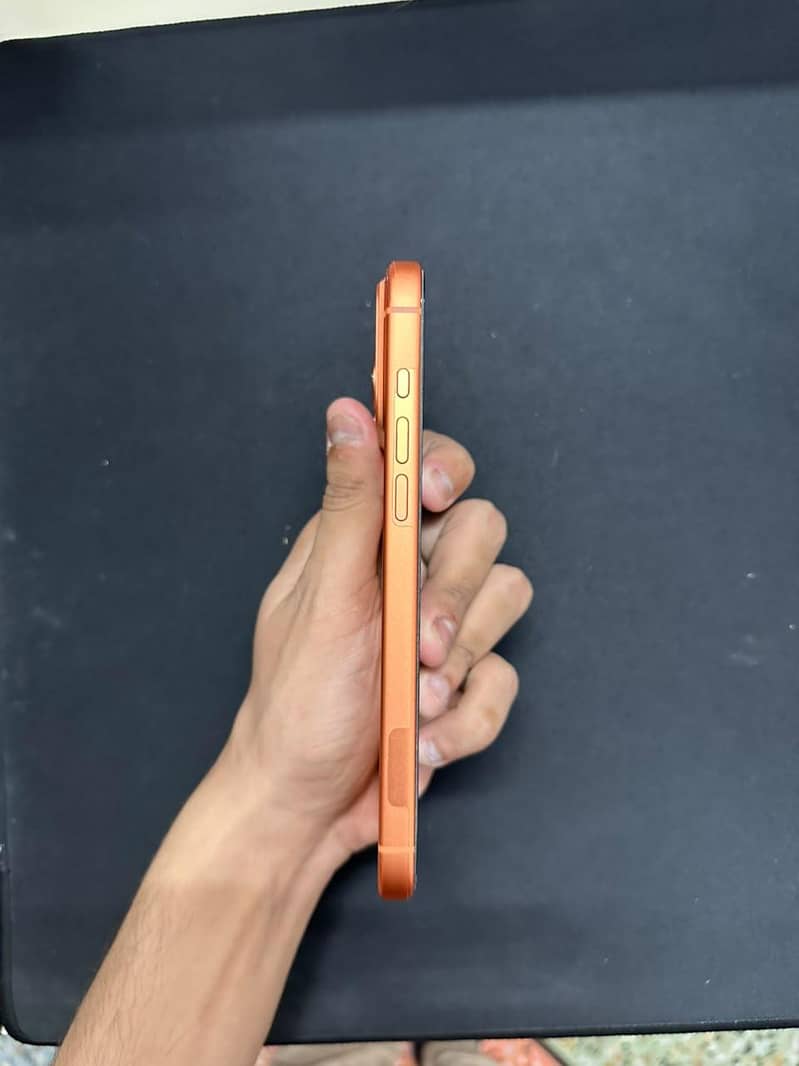 iPhone 17 Pro Max 3